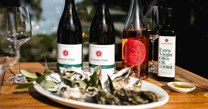 Waiheke Island Gourmet Food and Wine Tour with Lunch
